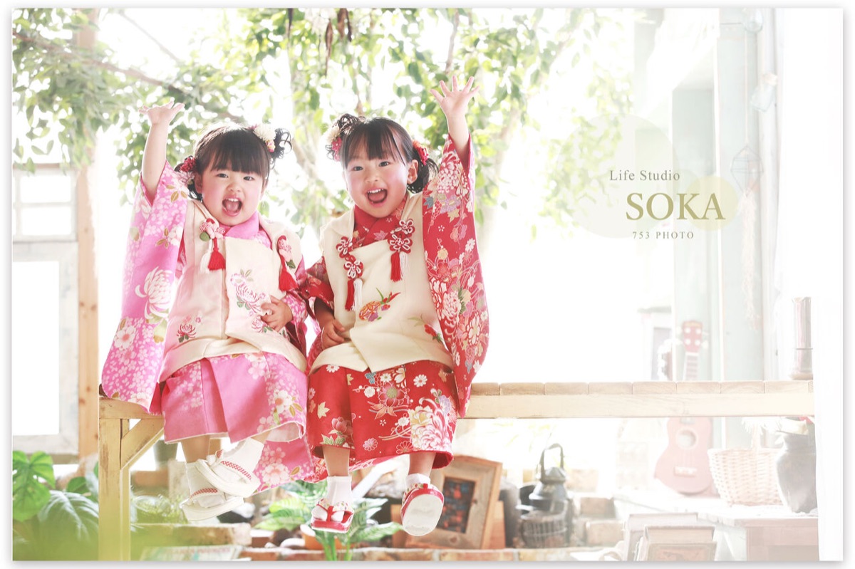 草加市の七五三 赤い着物を着た姉妹の撮影
